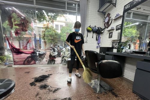 Hà Tĩnh: Cửa hàng, nhà xe bắt đầu đón khách sau 1 tháng đóng của vì dịch bệnh
