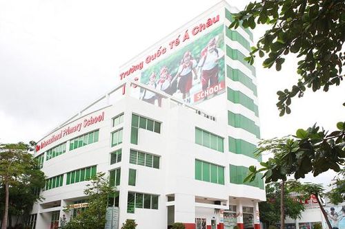Tăng học phí giữa đại dịch Covid-19, 'nhà giàu cũng khóc'