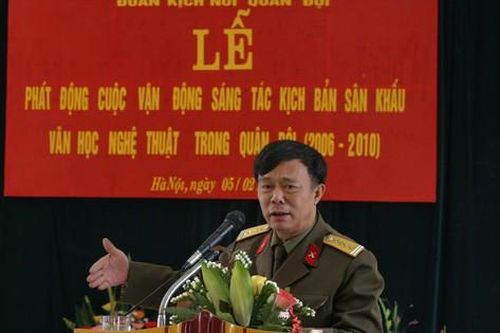 Phạm Hoa, người kể chuyện Trường Sơn