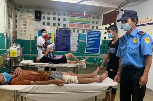 Bên trong bệnh viện ngập kinh hoàng ở Sài Gòn