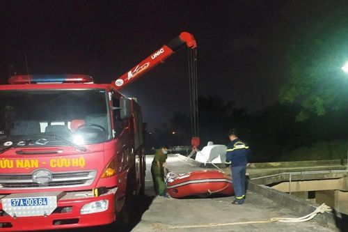 Tìm thấy thi thể người đàn ông nghi nhảy cầu Bến Thủy 1 tự vẫn