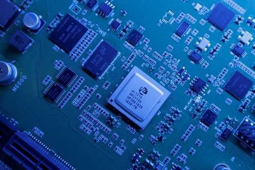 Mỹ muốn hỗ trợ 52 tỷ USD cho sản xuất nghiên cứu chất bán dẫn