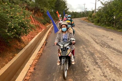 Phụ nữ góp phần đẩy lùi hủ tục