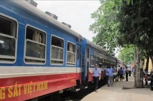 Ký hợp đồng bảo trì kết cấu hạ tầng đường sắt trị giá 2.821 tỷ đồng
