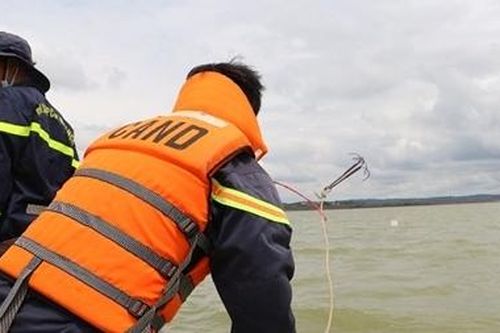 Tìm thấy thi thể nạn nhân vụ chìm tàu hút cát