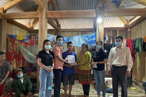 Nỗi đau xé lòng của đôi vợ chồng cùng lúc mất hai đứa con thơ