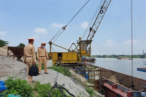 Quyết liệt ngăn chặn khai thác cát trái phép