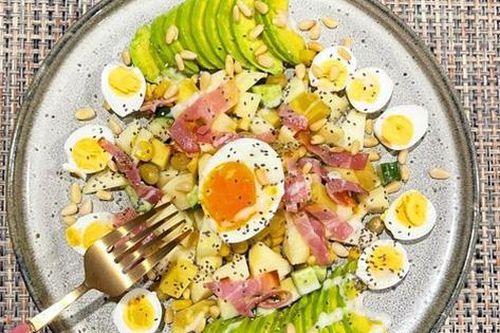 Salad không rau của diễn viên Phanh Lee