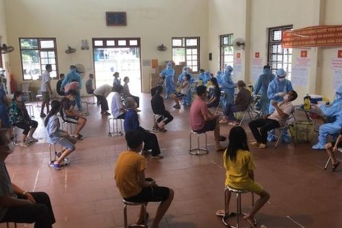 Bắc Ninh: Tạm đình chỉ công tác Bí thư, Chủ tịch xã vì để lây lan dịch bệnh