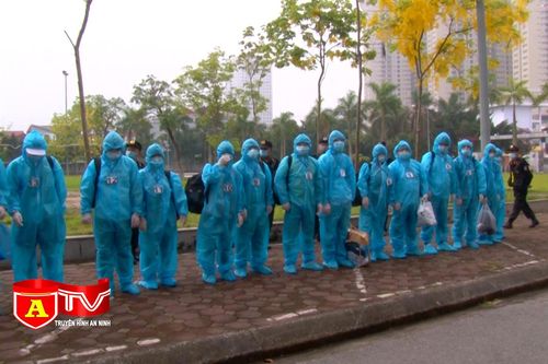 Công an Hà Nội trao trả 32 công dân Trung Quốc nhập cảnh trái phép