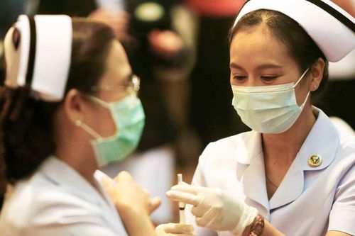 Rủi ro đằng sau dịch vụ du lịch Mỹ kết hợp tiêm vaccine