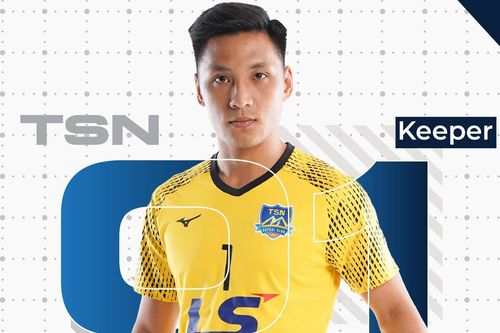 Thủ môn Văn Ý trưởng thành từ những trận bóng nhựa