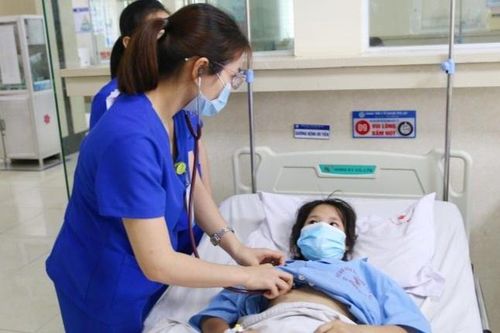 Nữ sinh nguy kịch sau khi dùng thuốc nam