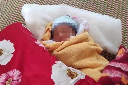 Bé 3 ngày tuổi ở Bắc Giang phải cách ly một mình vì mẹ là F0