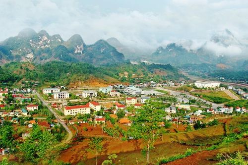 Bảo đảm đời sống nhân dân vùng tái định cư