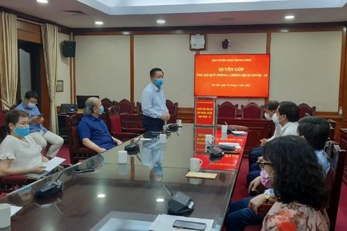 Ban Tuyên giáo T.Ư tổ chức quyên góp, ủng hộ Quỹ phòng, chống Covid-19