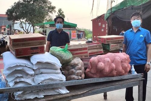 Liên đoàn Lao động tỉnh Bắc Giang thành lập 'Tổ cứu trợ khẩn cấp'