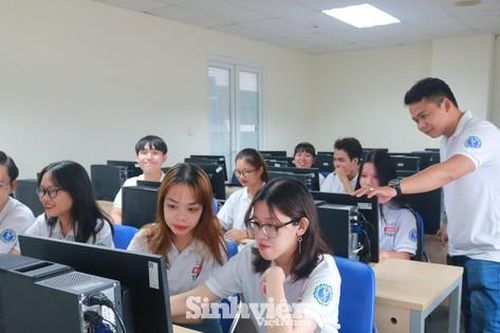 Cấp học bổng cho sinh viên có chứng chỉ Microsoft Office Specialist