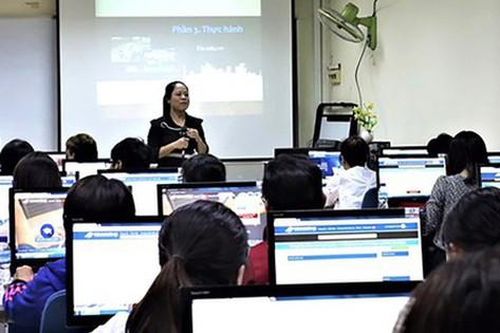 Quy định về xét thăng hạng giảng viên đại học công lập
