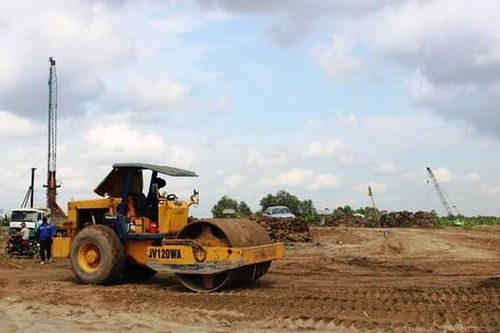 Thiếu cát trầm trọng khiến cao tốc Mỹ Thuận – Cần Thơ chậm tiến độ