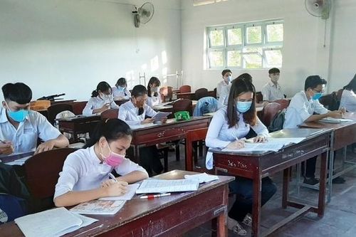 Hơn 230 nghìn học sinh Hà Nam trở lại trường