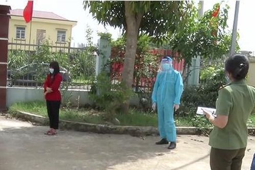 Một phụ nữ Điện Biên băng rừng trốn khỏi khu vực phong tỏa về Hà Nam
