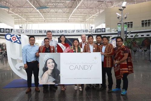 Hoa hậu Myanmar quyết định ở lại Mỹ sau khi phủ nhận tin đồn bị truy nã