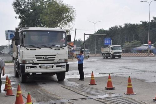 Đồng Nai: Xử lý nhiều phương tiện giao thông vi phạm về tải trọng