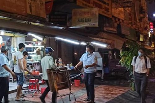 Lơ là chống dịch, nhiều quán cà phê ở TPHCM bị phạt hàng chục triệu đồng