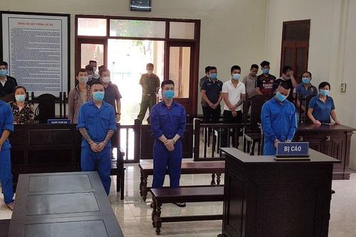Nhóm đối tượng cho vay tín dụng đen với lãi'cắt cỗ' lĩnh án