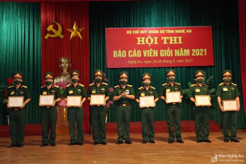 Đảng ủy Bộ CHQS tỉnh tổ chức Bế mạc Hội thi báo cáo viên giỏi năm 2021