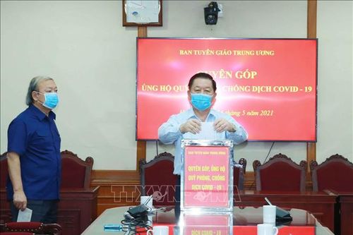 Ban Tuyên giáo Trung ương quyên góp, ủng hộ phòng, chống dịch COVID-19