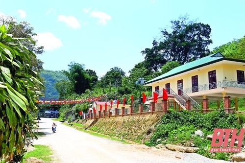 Về huyện 'trắng' xã nông thôn mới