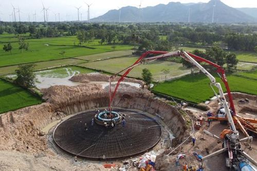 Hai nhà máy điện gió ở Bình Thuận và Ninh Thuận nhận 57 triệu USD từ IFC