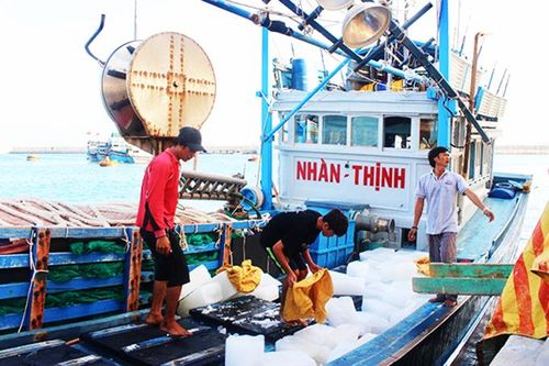 Điểm tựa cho ngư dân bám biển