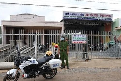 Người đàn ông sát hại vợ con rồi tự tử