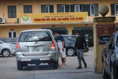 Điều tra, làm rõ đối tượng liên quan vụ ẩu đả tại điểm đăng ký xe quận Hoàng Mai