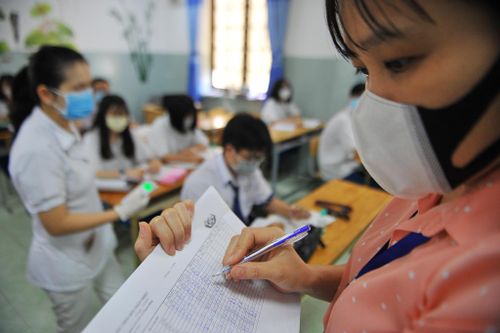 Nhiều địa phương cho học sinh trở lại trường