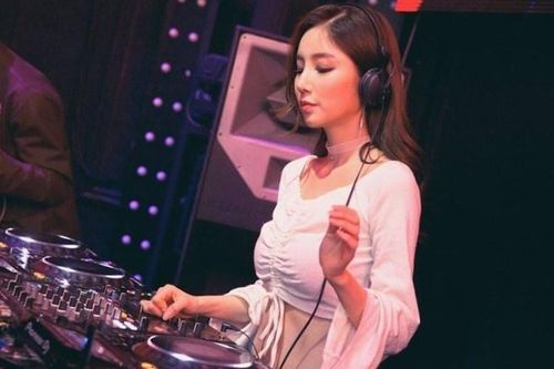 Thiên đường ăn chơi ở Hàn Quốc thoi thóp vì Covid-19