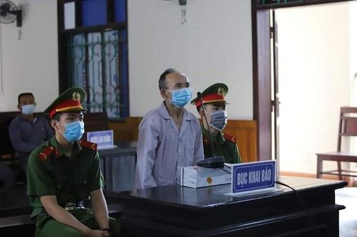 Hà Tĩnh: Kẻ dùng búa đinh đánh con dâu và 2 cháu nội lĩnh án 16 năm tù