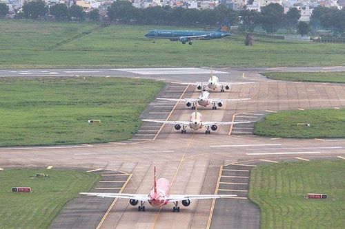 Phải bảo đảm tuyệt đối an toàn đường băng tại 2 sân bay lớn