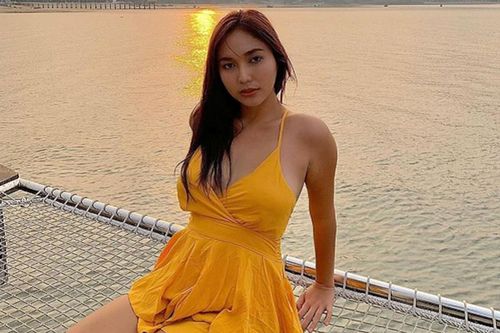 Ngắm body cực phẩm của hotgirl đẹp nhất làng golf Thái Lan