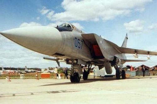 Lý do phương Tây phải sợ máy bay đánh chặn hạng nặng MiG-31 Nga