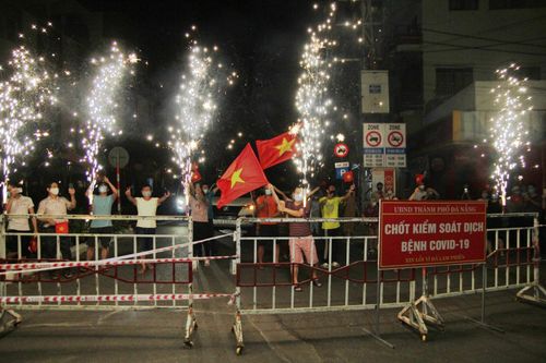 Đà Nẵng: Dỡ bỏ phong tỏa khu vực dân cư vũ trường New Phương Đông