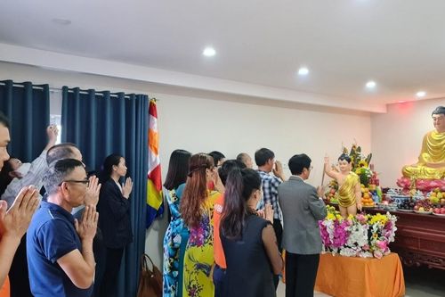 Cộng đồng người Việt tại Mozambique tổ chức Đại lễ Phật đản Vesak 2021