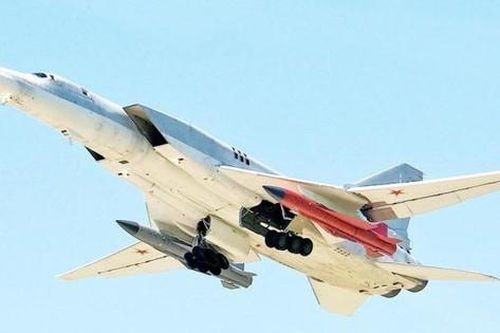 Căn cứ mới mở rộng của Nga ở Syria lần đầu tiên đón oanh tạc cơ Tu-22M