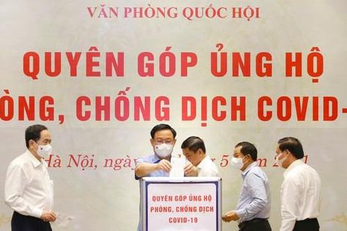 Văn phòng Quốc hội quyên góp ủng hộ Quỹ phòng, chống dịch COVID-19