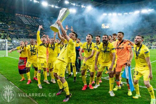 Villarreal ăn mừng tưng bừng chức vô địch Europa League đầu tiên