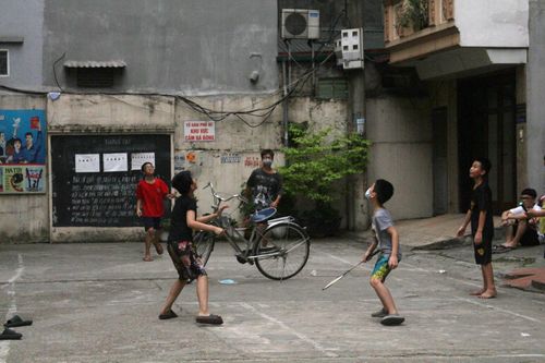 Chuyên gia, phụ huynh gợi ý cách giải tỏa tâm lý cho trẻ khi nghỉ dịch