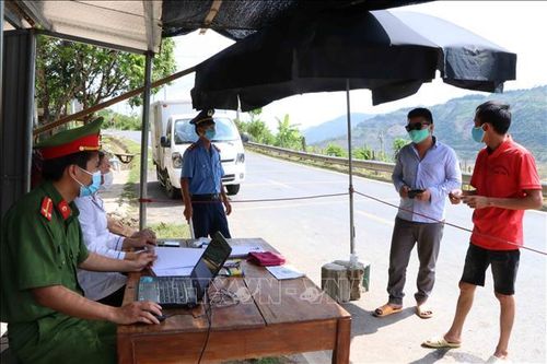 Giám sát chặt việc thực hiện các quy định về phòng chống dịch COVID-19